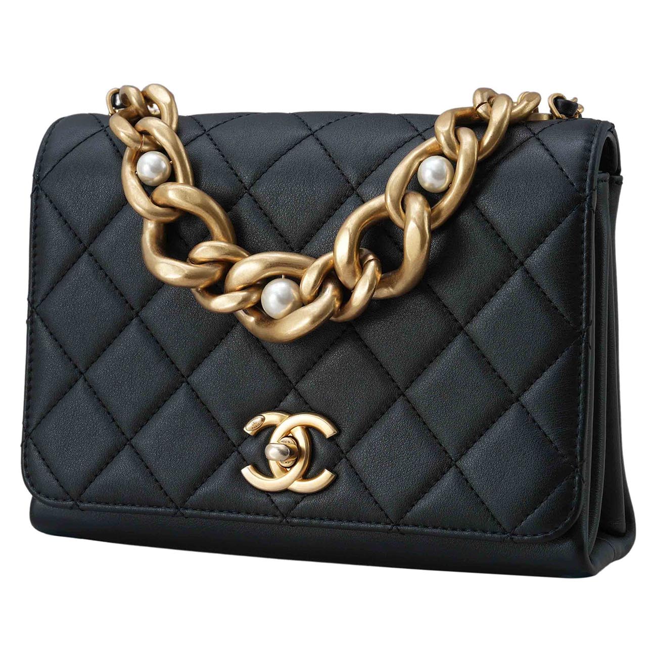 CHANEL(USED)샤넬 시즌 트리플 펄 체인 플랩백